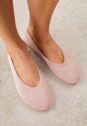 Różowe Balerinki z Imitacji Zamszu w Stylu Basic Saraphiele. Czerwone baleriny Renee, bez wzorów, z jeansu, bez obcasa. Za 79.99 zł.