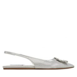Sandały Steve Madden. Szare sandały Steve Madden, bez wzorów, bez obcasa, na płaskiej podeszwie, bez zapięcia. Za 319.99 zł.