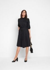 Szmizjerka z bawełnianej popeliny. Czarne sukienki bonprix, bez wzorów, z bawełny, eleganckie, bez kołnierzyka, bez ramiączek, koszulowe. Za 129.99 zł.