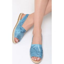 Niebieskie Espadryle Morning Liight. Niebieskie espadryle Born2be, bez wzorów, ze skóry, bez obcasa, na obcasie, bez zapięcia. Za 49.99 zł.