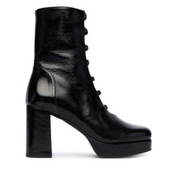 Botki Fly London. Czarne botki Fly London, bez wzorów, bez obcasa, na słupku, bez zapięcia. Za 779.99 zł.