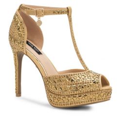 Sandały Nine West. Żółte sandały Nine West, bez wzorów, bez obcasa, na szpilce, bez zapięcia. Za 239.99 zł.