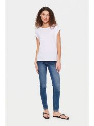 SAINT TROPEZ Koszulka "Adelia" w kolorze białym rozmiar: XS. Białe bluzki Saint Tropez, xs, bez wzorów, z lyocellu, bez kołnierzyka, bez ramiączek. Za 86.99 zł.