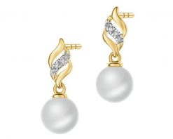 Kolczyki z żółtego złota z diamentami i perłami - próba 585. Żółte kolczyki Apart, z diamentem, złote. Za 1,859.00 zł.