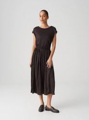 OPUS Sukienka "Wabella" w kolorze ciemnobrązowym rozmiar: 40. Brązowe sukienki Opus, bez wzorów, bez kołnierzyka, bez ramiączek, midi. Za 229.95 zł.