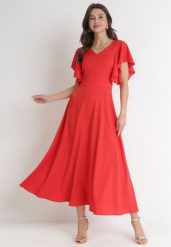 Czerwona Rozkloszowana Sukienka Zdobiona Falbanami Emilienne. Czerwone sukienki Born2be, na co dzień, m, z aplikacjami, z jeansu, eleganckie, bez kołnierzyka, bez ramiączek, maxi, proste. Za 129.99 zł.