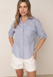 Jasnoniebieska Bawełniana Koszula Oversize z Tkaniny Plumetti z Metaliczną Nicią Hepsolea. Niebieskie koszule Born2be, m, bez wzorów, z bawełny, eleganckie, bez kołnierzyka, bez ramiączek. Za 79.99 zł.