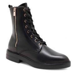 Botki Sergio Bardi. Czarne botki Sergio Bardi, bez wzorów, bez obcasa, na płaskiej podeszwie, bez zapięcia. Za 189.99 zł.
