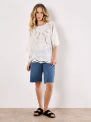 Apricot Bluzka w kolorze białym rozmiar: M. Białe bluzki Apricot, m, bez wzorów, z bawełny, bez kołnierzyka, bez ramiączek. Za 84.21 zł.