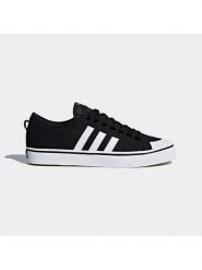 Adidas Sneakersy "Nizza" w kolorze czarnym rozmiar: 38. Czarne trampki Adidas, bez wzorów, bez zapięcia. Za 259.74 zł.