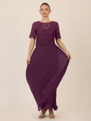 APART Sukienka w kolorze fioletowym rozmiar: 34. Różowe sukienki Apart, bez wzorów, z koronki, bez kołnierzyka, bez ramiączek, maxi. Za 369.99 zł.