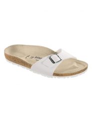 Birkenstock Klapki w kolorze białym rozmiar: 41. Białe klapki Birkenstock, bez wzorów, z otwartym noskiem, bez obcasa. Za 290.57 zł.