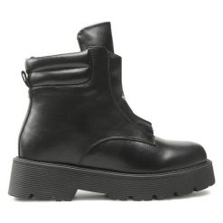 Botki Jenny Fairy. Czarne botki Jenny Fairy, bez wzorów, bez obcasa, na płaskiej podeszwie, bez zapięcia. Za 199.99 zł.