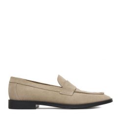 Lordsy GINO ROSSI. Brązowe lordsy Gino Rossi, bez wzorów, bez obcasa, bez zapięcia. Za 279.99 zł.