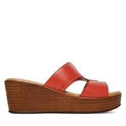 Klapki Lasocki. Czerwone klapki Lasocki, bez wzorów, bez obcasa. Za 169.99 zł.