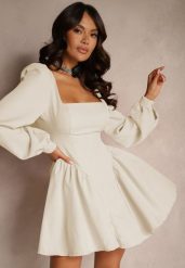 Beżowa Sukienka Gorsetowa z Rozkloszowanym Dołem i Luźnymi Rękawami Wiązana z Tyłu Enariel. Brązowe sukienki Renee, na imprezę, m, bez wzorów, eleganckie, bez kołnierzyka, bez ramiączek, mini, dopasowane. Za 129.99 zł.