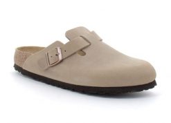 Kapcie Birkenstock Boston Sfb Leoi Damskie. Brązowe obuwie domowe Birkenstock, bez wzorów, z materiału, z otwartym noskiem, bez zapięcia. Za 680.55 zł.