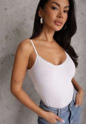 Biały Bawełniany Top Bieliźniany z Koronką przy Dekolcie Berinda. Białe topy Renee, m, bez wzorów, z bawełny, bez kołnierzyka, bez ramiączek. Za 39.99 zł.