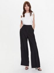 NAF NAF Kombinezon Lamartha XEND17 Écru Regular Fit. Sukienki NAF NAF, bez wzorów, z syntetyku, bez kołnierzyka, bez ramiączek. Za 229.99 zł.