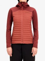 Kurtka hybrydowa damska Berghaus Nula Hybrid Jacket. Czerwone kurtki narciarskie Berghaus, s, bez wzorów, z materiału, bez kaptura, narciarskie. Za 555.49 zł.