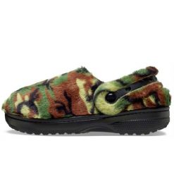 Klasyczne Niezapomniane Kapcie Crocs W Kamieniu Clg Dorośli. Obuwie domowe Crocs, bez wzorów, z materiału, bez zapięcia. Za 231.99 zł.