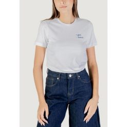 Koszulka crop top Kobieta ONLY ONLALESSIA S/S TEE CS JRS. Białe bluzki Only, s, bez wzorów, z bawełny, bez kołnierzyka, bez ramiączek. Za 107.05 zł.