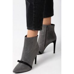 Szare Botki Angelonia. Szare botki Born2be, bez wzorów, z materiału, za kostkę, bez obcasa, na obcasie, bez zapięcia. Za 159.99 zł.