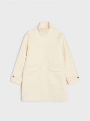 Klasyczny płaszcz z ozdobnymi guzikami - kremowy. Białe płaszcze Sinsay, l, bez wzorów, bez kaptura. Za 129.99 zł.