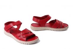 MANITU 910145-04 rot, sandały damskie. Czerwone sandały Manitu, bez wzorów, ze skóry, bez obcasa, bez zapięcia. Za 284.90 zł.
