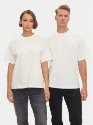 2005 T-Shirt Unisex Uniform Écru Loose Fit. T-shirty 2005, m, bez wzorów, z bawełny, bez kołnierzyka, bez ramiączek. Za 99.99 zł.