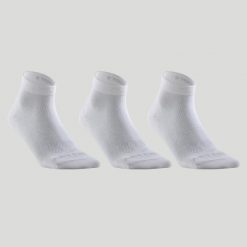 Skarpety sportowe tenis RS160 mid 3 pary. Białe skarpety ARTENGO, bez wzorów, z bawełny. Za 34.99 zł.