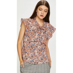 Only - Top. Czerwone topy Only, bez wzorów, z materiału, bez kołnierzyka, bez ramiączek. W wyprzedaży za 39.90 zł.