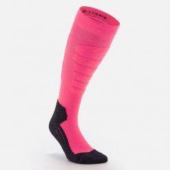 Skarpety narciarskie i snowboardowe dla dorosłych Wedze 100 Plus. Czerwone skarpety WED'ZE, bez wzorów, z elastanu. Za 39.99 zł.