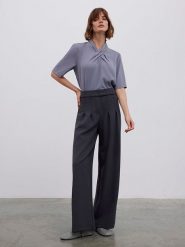 BGN Spodnie w kolorze antracytowym rozmiar: 38. Czarne spodnie materiałowe BGN, na co dzień, bez wzorów, z materiału. Za 135.49 zł.