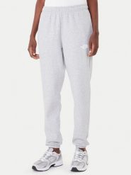 The North Face Spodnie dresowe Simple Dome NF0A8C1Y Szary Regular Fit. Szare spodnie dresowe The North Face, m, bez wzorów, z bawełny. Za 279.99 zł.