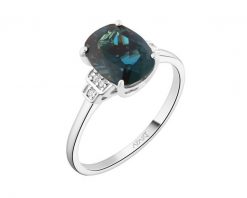 Pierścionek z białego złota z diamentami i topazem London Blue - próba 585. Białe pierścionki Apart, z diamentem, złote. Za 3,090.00 zł.