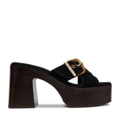 Klapki Guess Jeans. Czarne klapki Guess Jeans, z aplikacjami, z jeansu, bez obcasa. Za 329.99 zł.