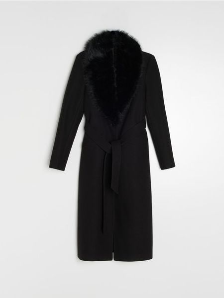 Długi płaszcz z futrzanym kołnierzem - czarny. Czarne płaszcze Sinsay, l, bez wzorów, z futra, bez kaptura. W wyprzedaży za 75.99 zł.