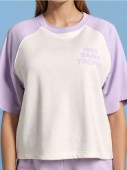 Bluza z krótkim rękawem - fioletowy. Fioletowe bluzy Sinsay, l, bez wzorów, bez kaptura. W wyprzedaży za 27.99 zł.