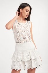 Bluzka BLUGIRL BLUMARINE. Bluzki Blugirl Blumarine, bez wzorów, bez kołnierzyka, bez ramiączek. W wyprzedaży za 460.57 zł.
