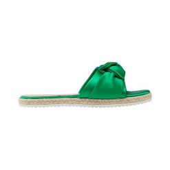 Cellbes Sandały Sofia zielony female zielony 36. Zielone sandały Cellbes, bez wzorów, z satyny, bez obcasa, bez zapięcia. W wyprzedaży za 35.00 zł.