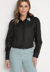 Czarna Klasyczna Koszula Ozdobiona Cyrkoniami Ariliana. Czarne koszule Born2be, m, bez wzorów, z jeansu, klasyczne, bez kołnierzyka, bez ramiączek. Za 129.99 zł.