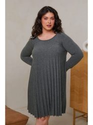 Curvy Lady Sukienka w kolorze khaki rozmiar: 40/42. Brązowe sukienki Curvy Lady, bez wzorów, klasyczne, bez kołnierzyka, bez ramiączek, midi. Za 118.01 zł.