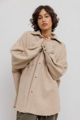 Koszula ze strukturalnej tkaniny w kolorze CLASSIC BEIGE- BOOTES-UNI. Brązowe koszule Marsala, m, bez wzorów, z bawełny, klasyczne, bez kołnierzyka, bez ramiączek. Za 459.90 zł.