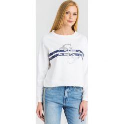 BLUZA 4G LOGO GUESS. Białe bluzy Guess, m, z aplikacjami, z materiału, bez kaptura. Za 319.00 zł.