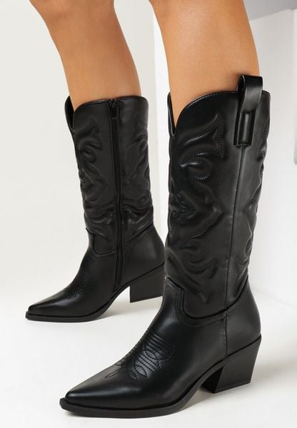 Czarne Kozaki Kowbojki z Przeszyciami i Szpiczastym Noskiem Taoi. Czarne kozaki Born2be, ze szpiczastym noskiem, bez obcasa, na obcasie, bez zapięcia. Za 169.99 zł.