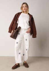 Białe Jeansy Balloon z Wysokim Stanem Zdobione Haftem w Kwiaty Thertheris. Białe jeansy Born2be, m, z aplikacjami, z podwyższonym stanem. Za 109.99 zł.