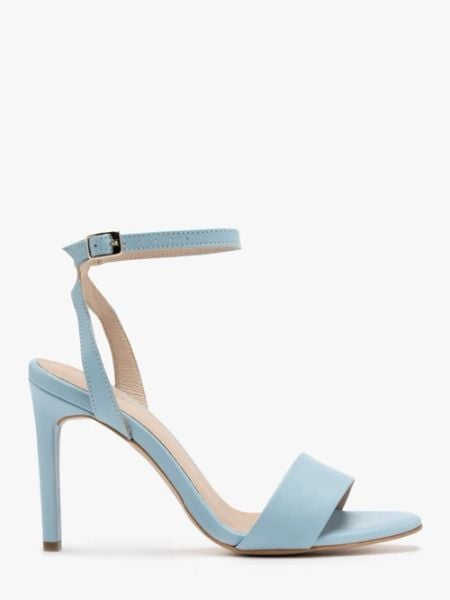 Niebieskie sandały na wysokiej szpilce. Niebieskie sandały Ryłko, bez wzorów, ze skóry, bez obcasa, na szpilce, bez zapięcia. Za 379.99 zł.