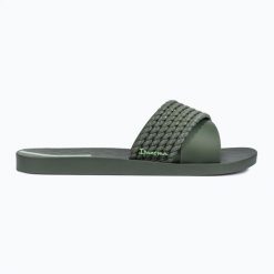 Klapki damskie Ipanema Street II. Zielone klapki Ipanema, bez wzorów, z materiału, bez obcasa. Za 67.99 zł.