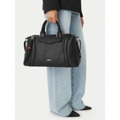 Torebka MEXX. Czarne torebki klasyczne Mexx, bez wzorów, bez dodatków. Za 249.99 zł.